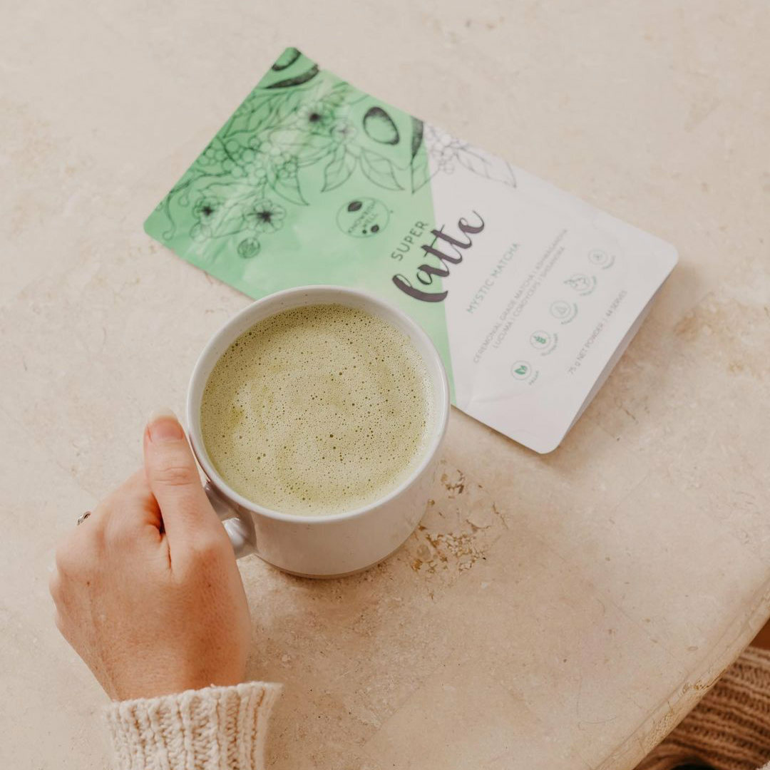 A gentle caffeine boost from organic matcha, adaptogenic herbs, and cordyceps mushrooms. This green coffee alternative is packed with antioxidants and has a creamy texture with an earthy, butterscotch flavour.