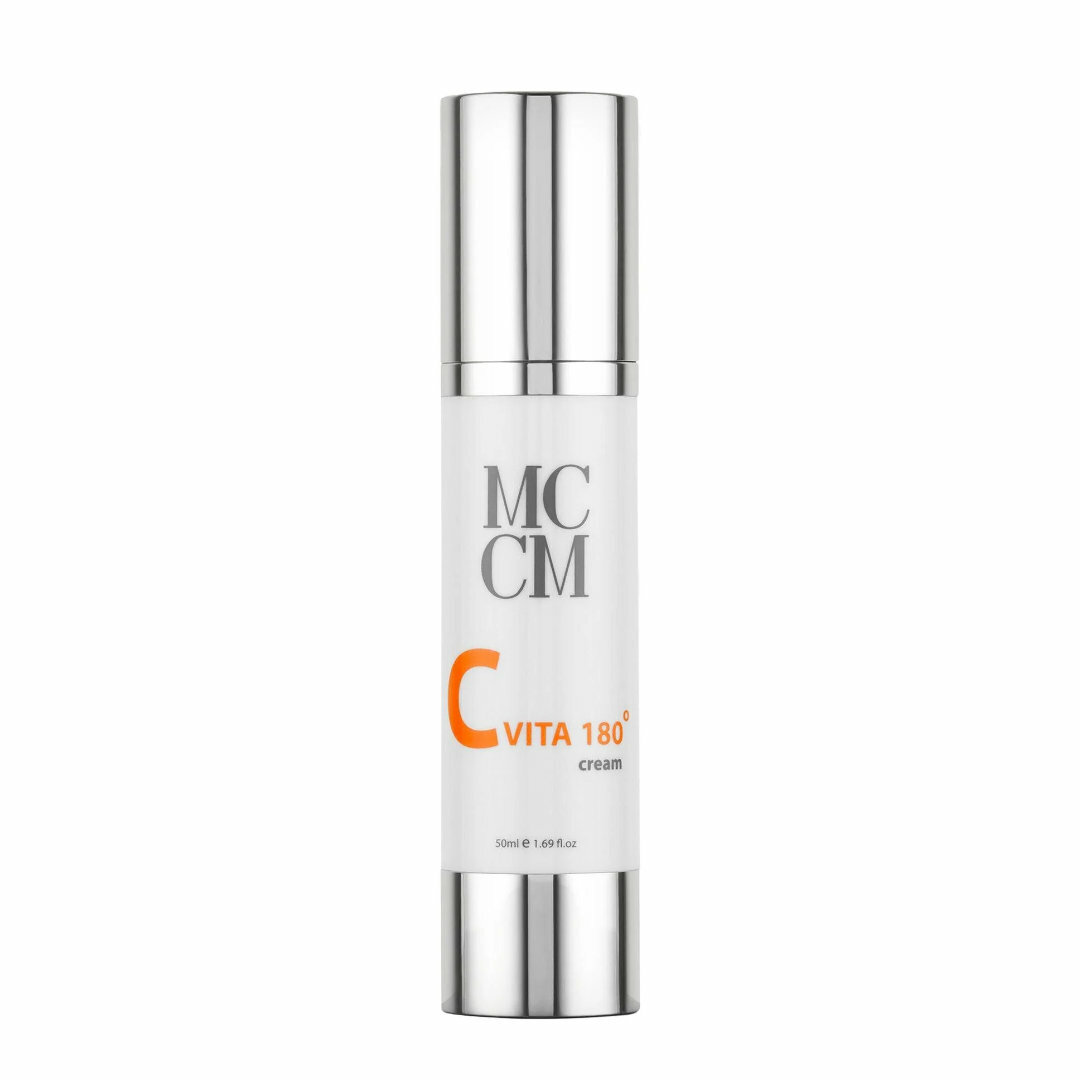 This rich formula hydrates and protects your skin from external aggression acting as an antioxidant and a great moisturizing. Your skin will feel smoother and with a noticeable glow.
