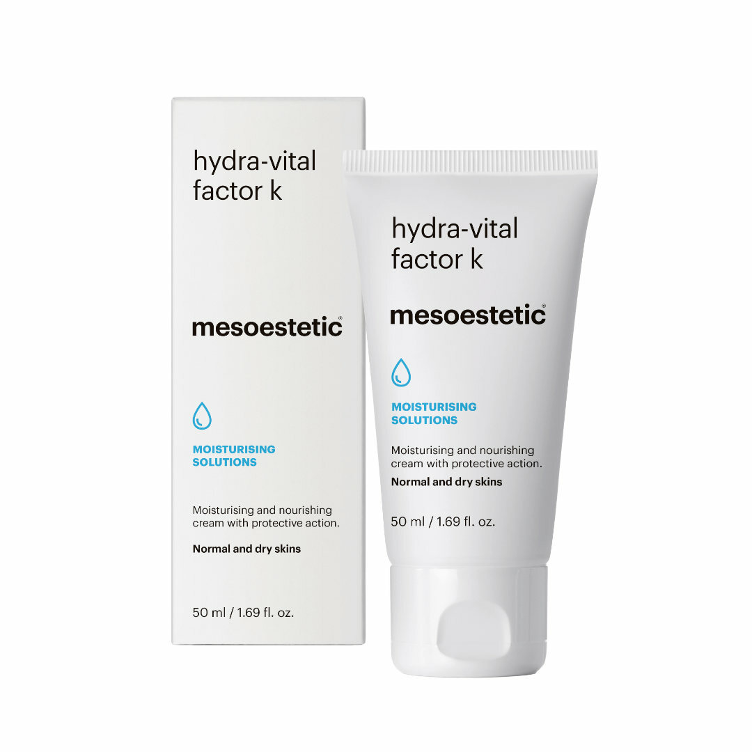 Rich moisturising and nourishing cream with vitamin E for normal and dry skin. It restores the nutrition and moisture levels required to reconstruct the hydrolipidic layer, and it protects against external aggressions responsible for premature aging. The result is a moisturised, smoother, elastic and protected skin.