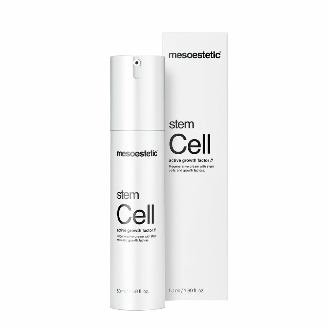 Combat moderately advanced signs of ageing on face, neck and décolleté caused by the slowdown in the processes of cellular renewal leading to the appearance of deep wrinkles and the loss of the skin’s mechanical and elastic properties.